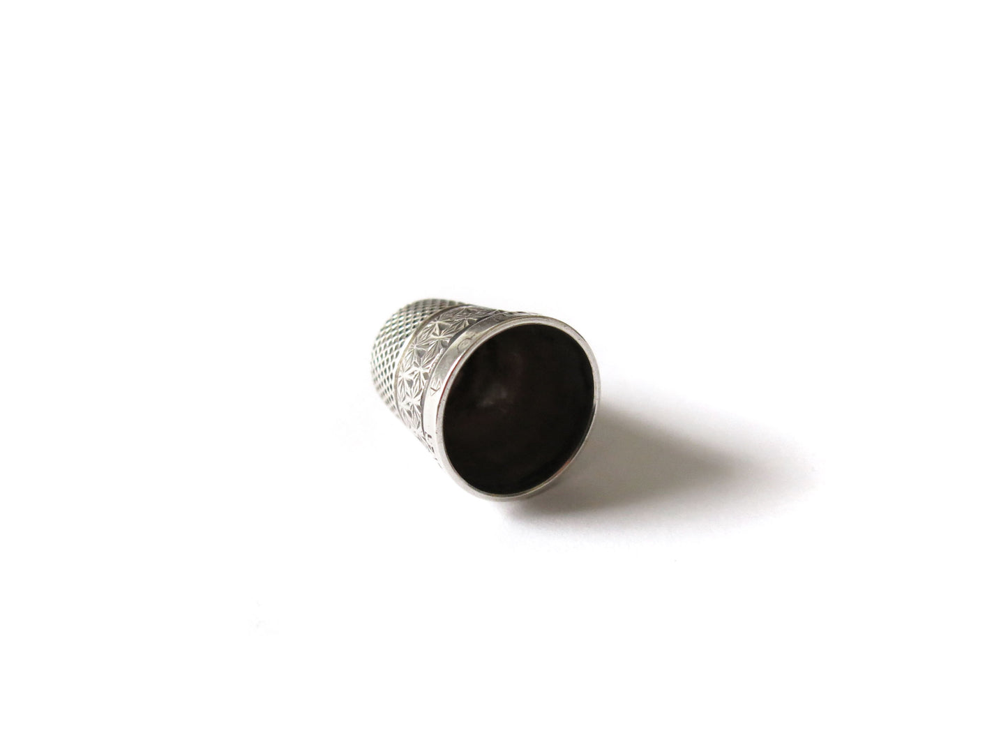 VINTAGE SILVER THIMBLE