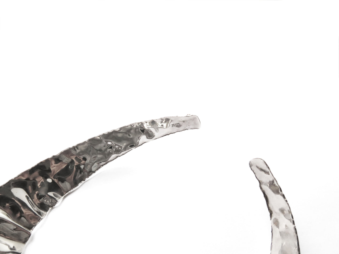 VINTAGE SILVER FOLDED COLLAR