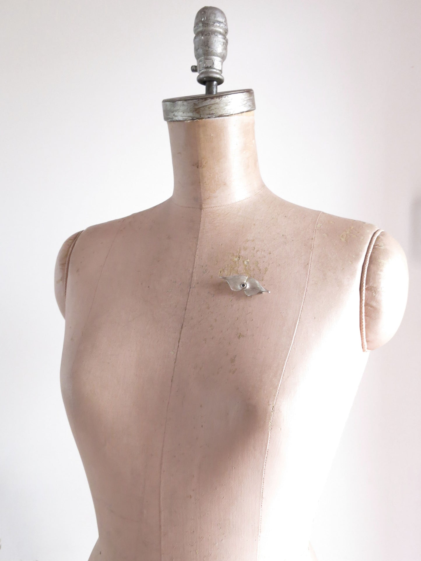VINTAGE SILVER + SAPPHIRE BROOCH