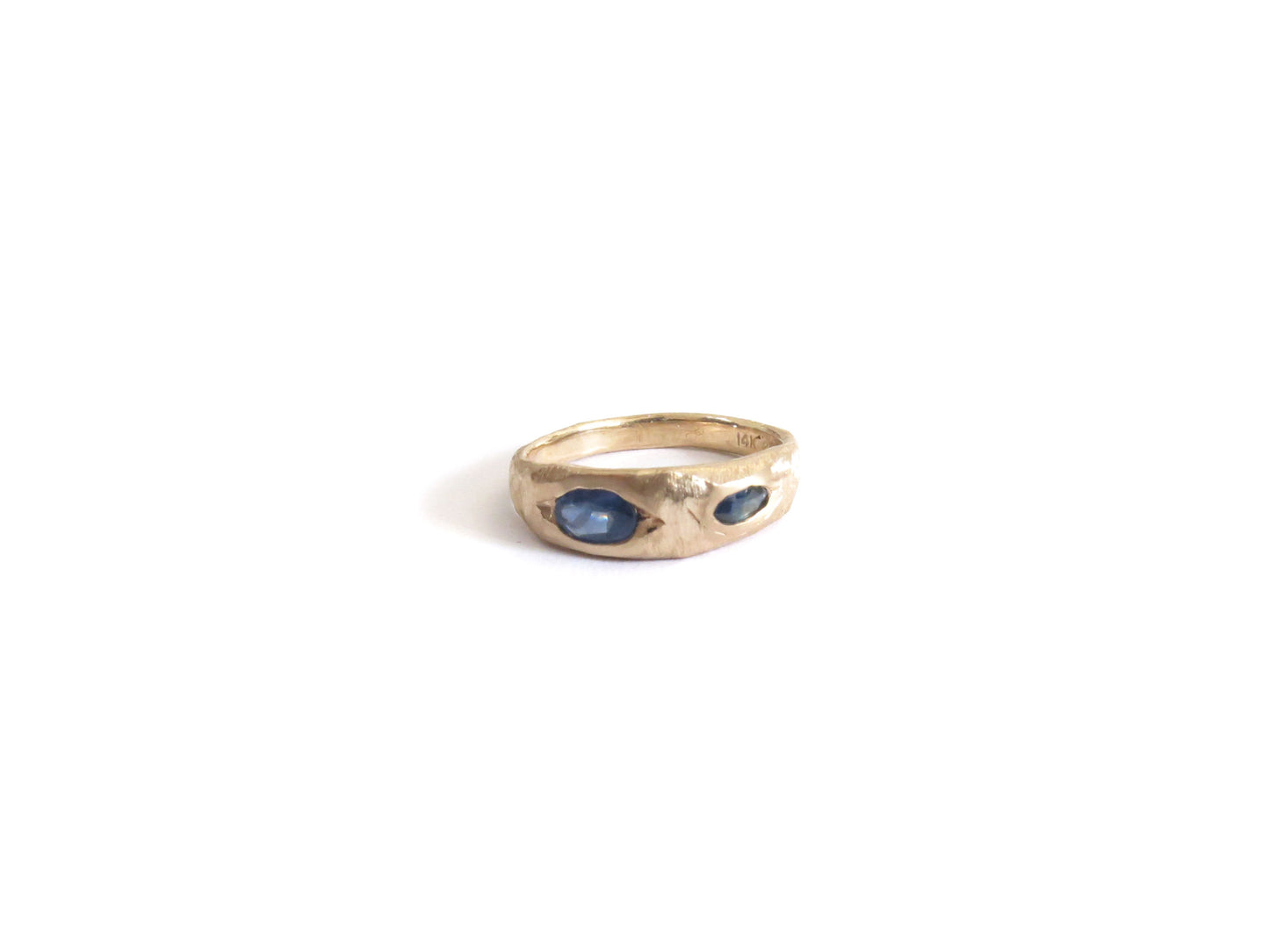 14K SAPPHIRE EYES RING