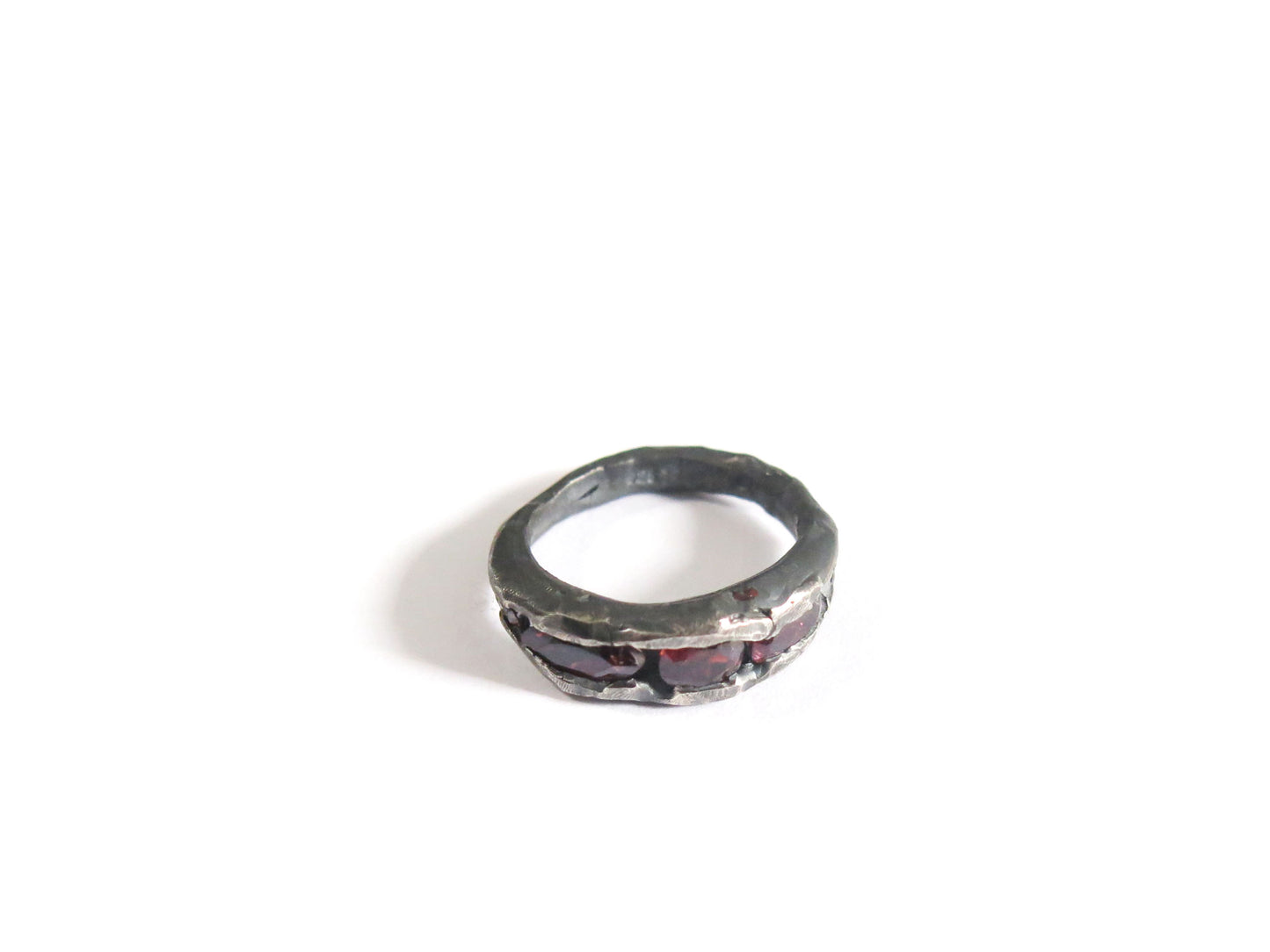 GARNET RING - SILVER