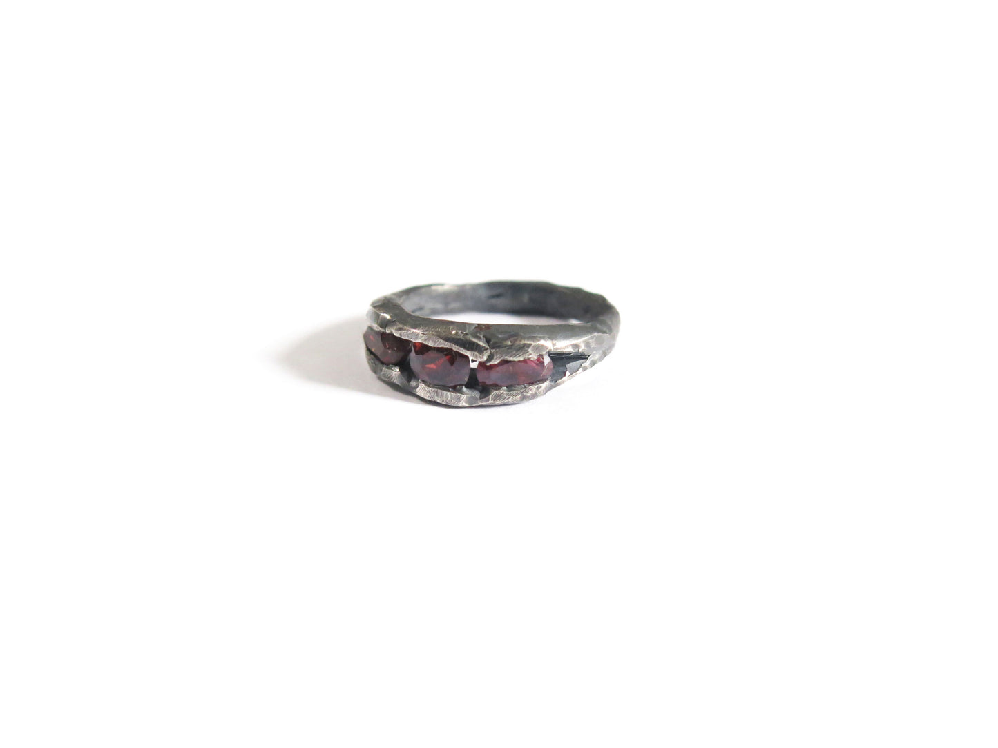 GARNET RING - SILVER