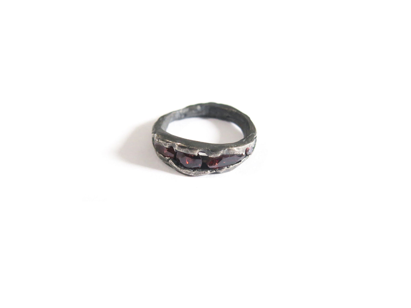 GARNET RING - SILVER