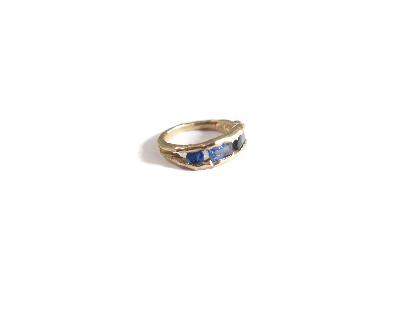 14K FOUR SAPPHIRES RING