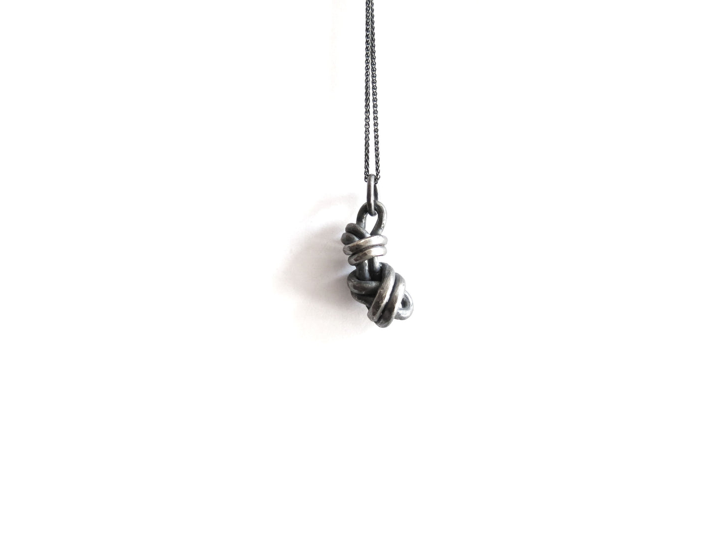 DOUBLE KNOT PENDANT