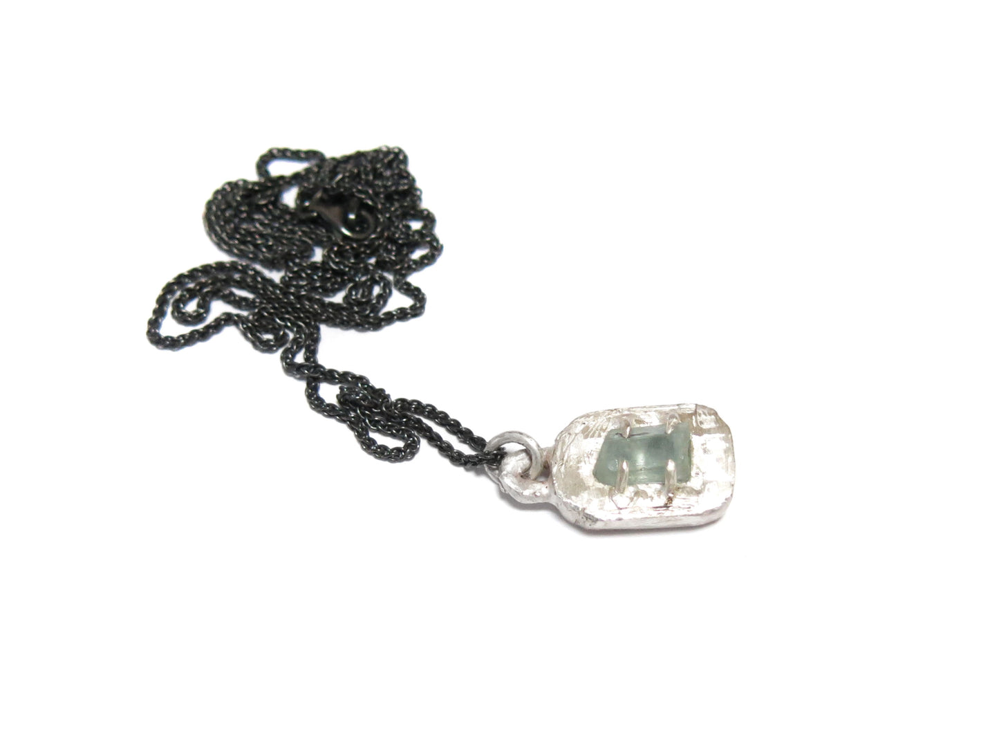ROUGH AQUAMARINE PENDANT