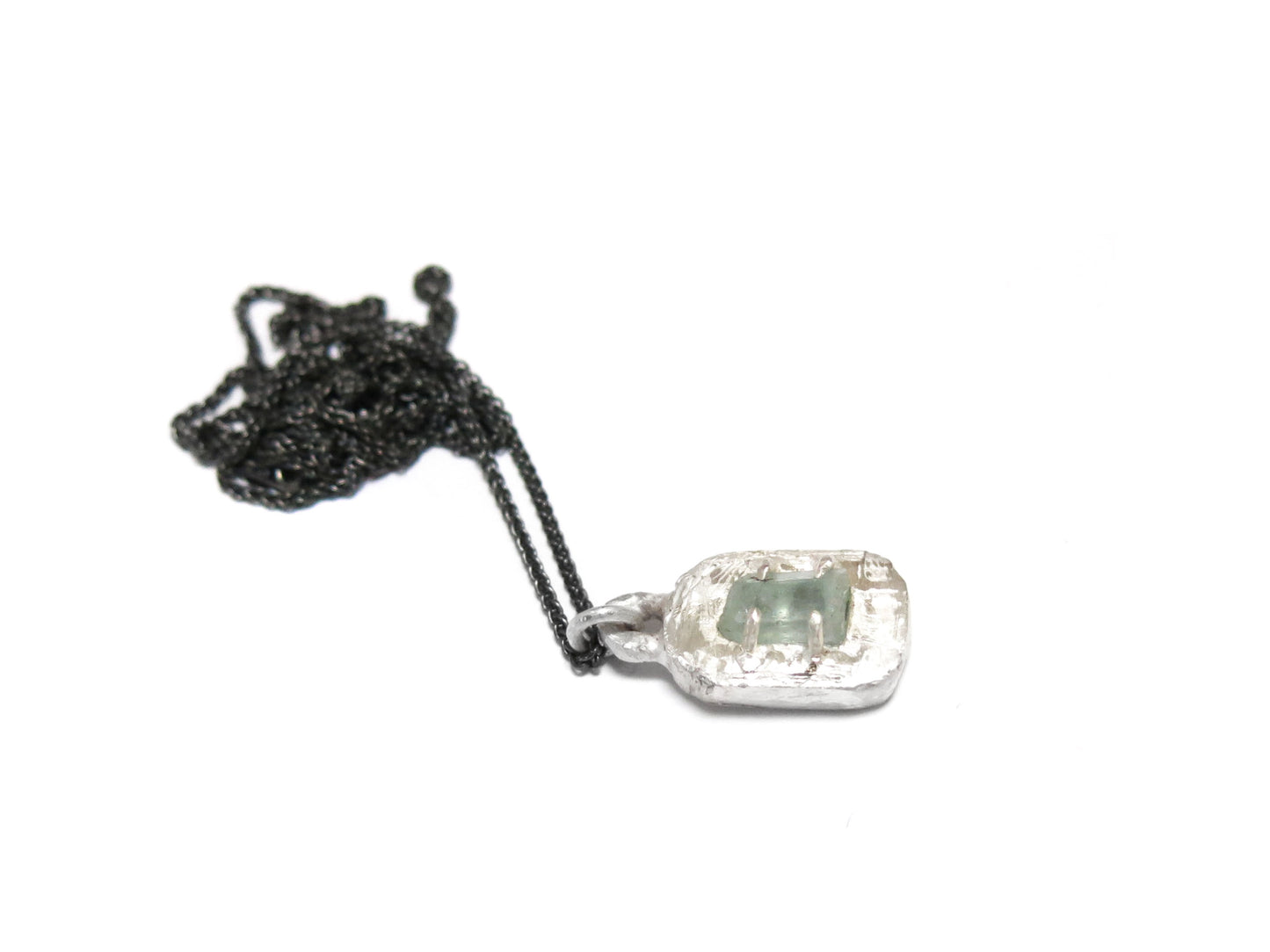 ROUGH AQUAMARINE PENDANT