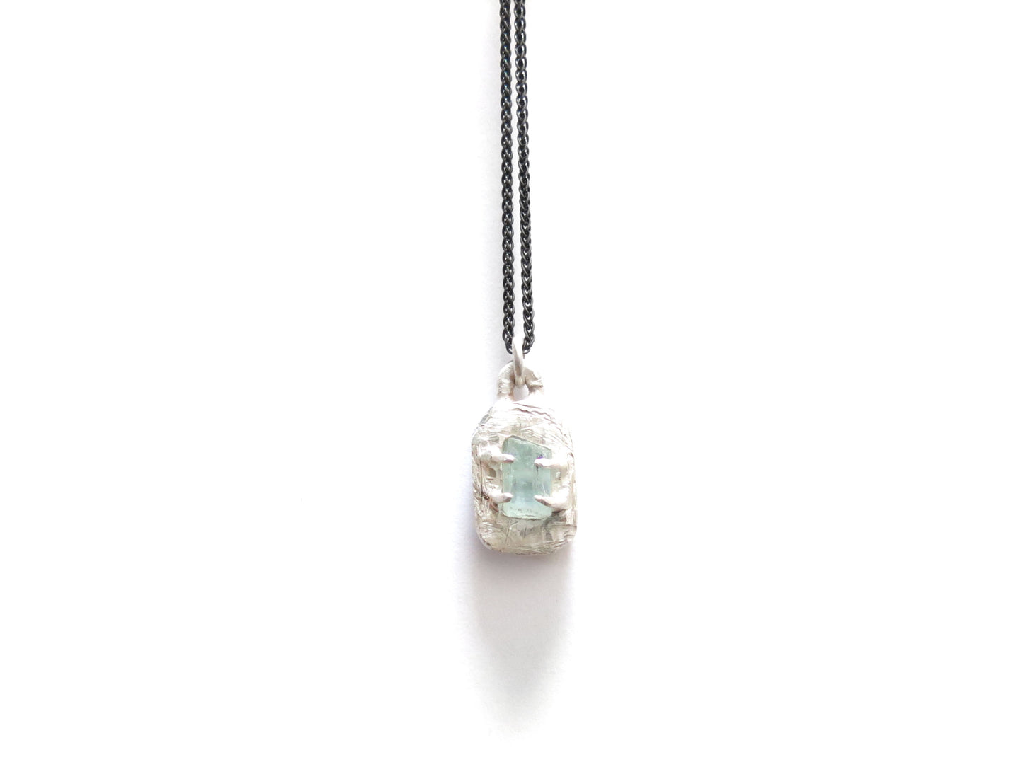ROUGH AQUAMARINE PENDANT