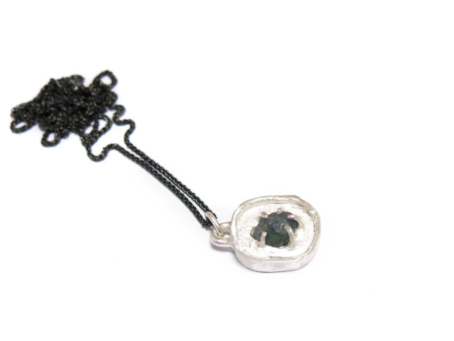 ROUGH SAPPHIRE PENDANT