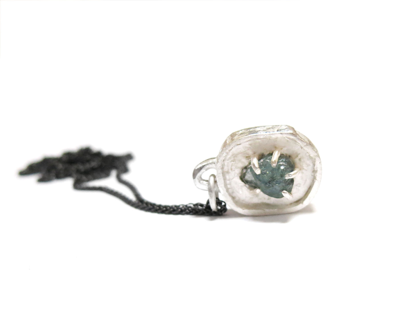 ROUGH SAPPHIRE PENDANT