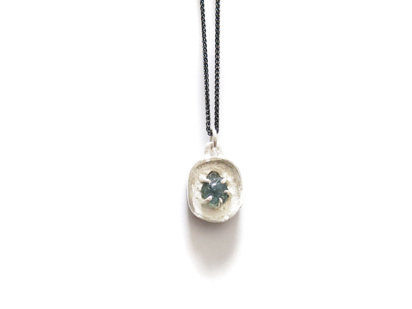 ROUGH SAPPHIRE PENDANT