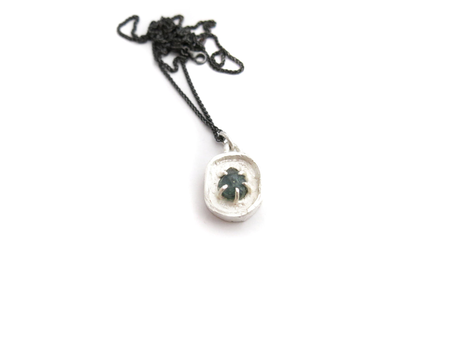 ROUGH SAPPHIRE PENDANT