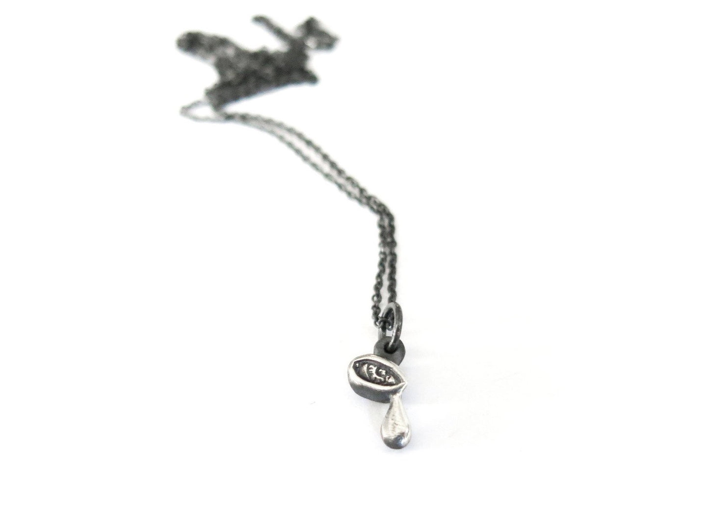 TALISMAN TINY CRYING EYE PENDANT