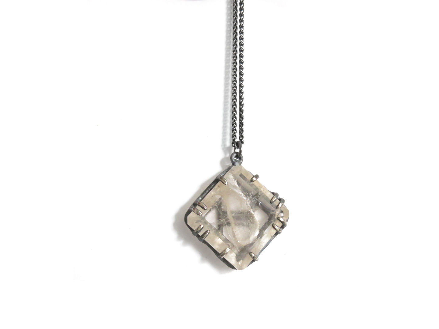 SQUARE CRYSTAL IN CRYSTAL