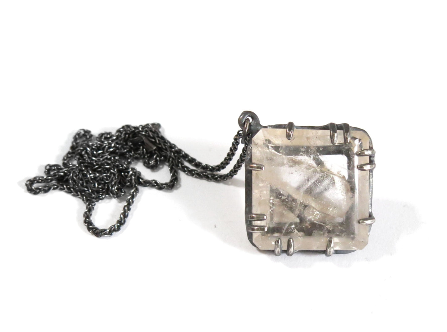 SQUARE CRYSTAL IN CRYSTAL