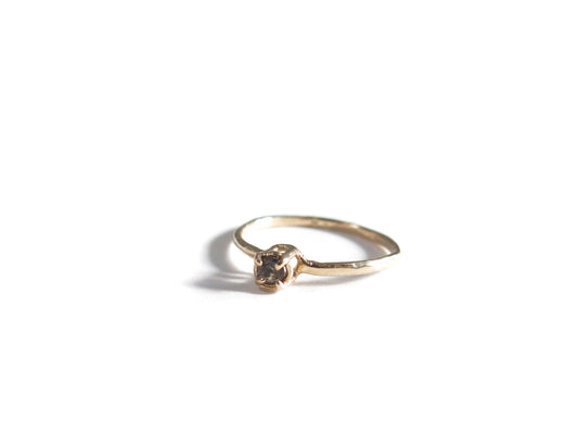 14K LITTLE GREY SAPPHIRE RING