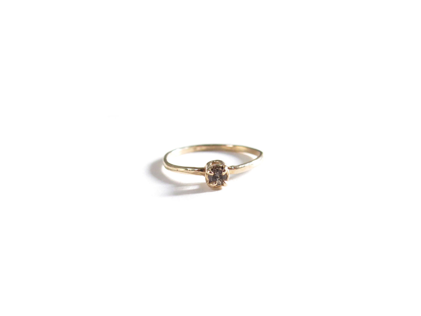 14K LITTLE GREY SAPPHIRE RING