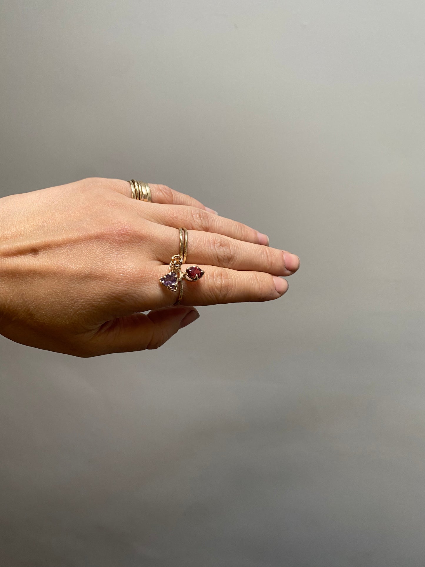 14K AMETHYST & SPESSARTINE GARNET & GARNET RING