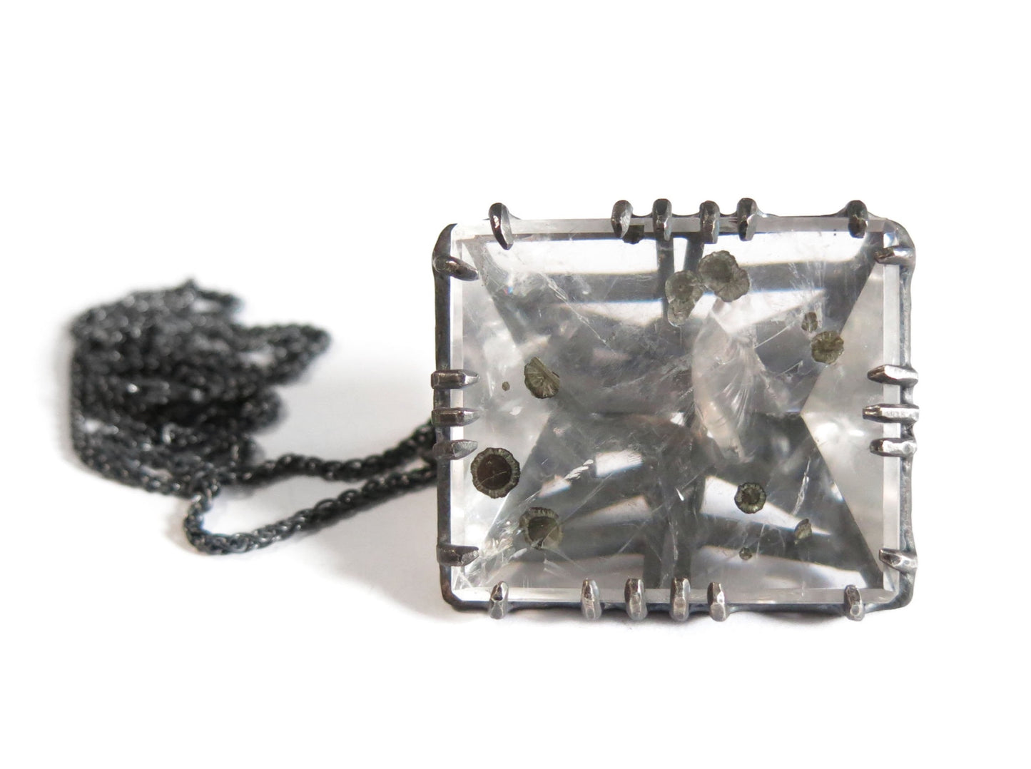 VERY BIG PYRITE QUARTZ KNOT PENDANT