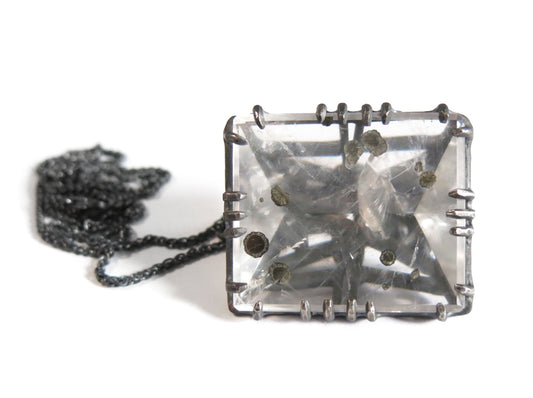 VERY BIG PYRITE QUARTZ KNOT PENDANT