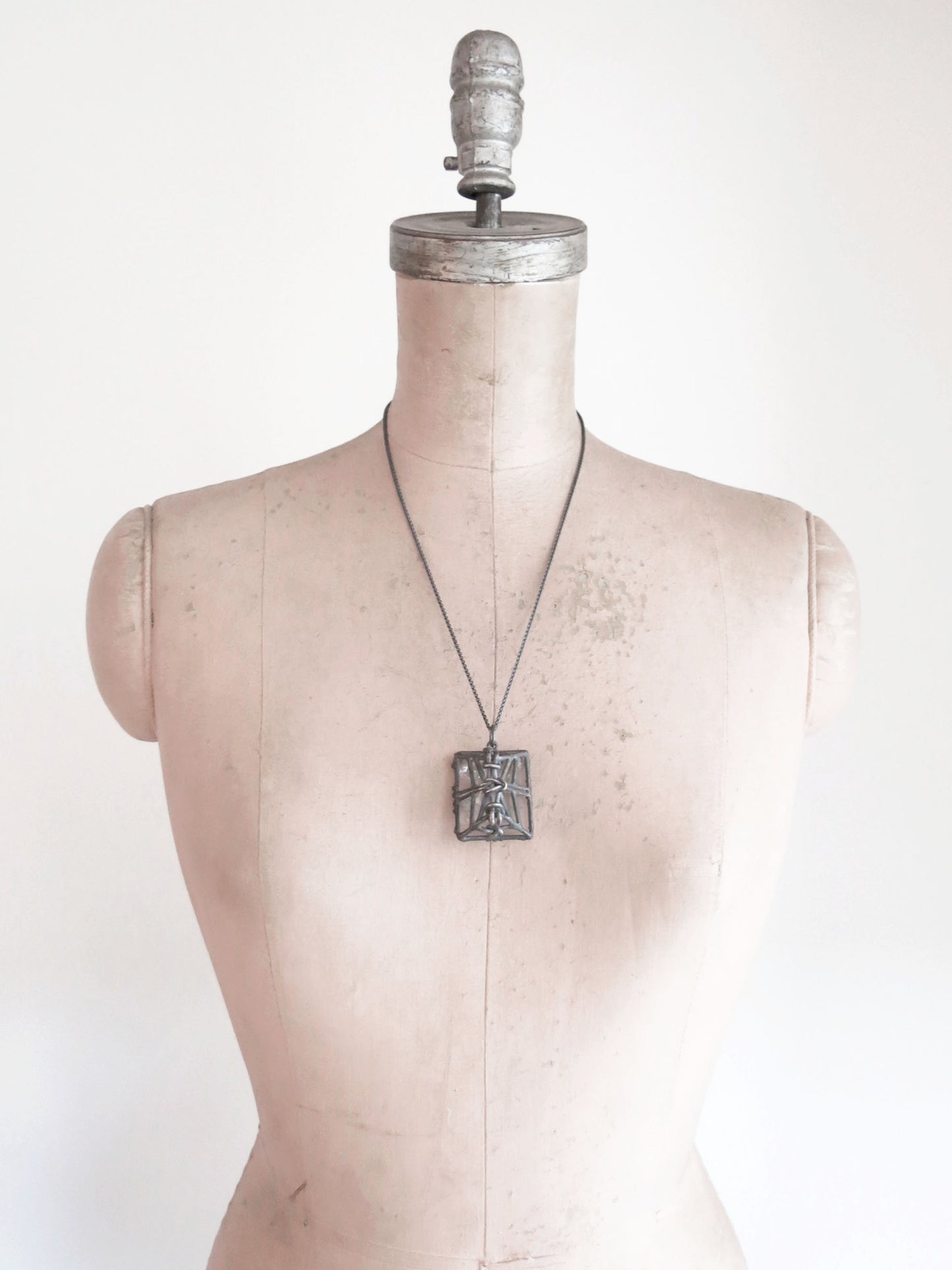 VERY BIG PYRITE QUARTZ KNOT PENDANT