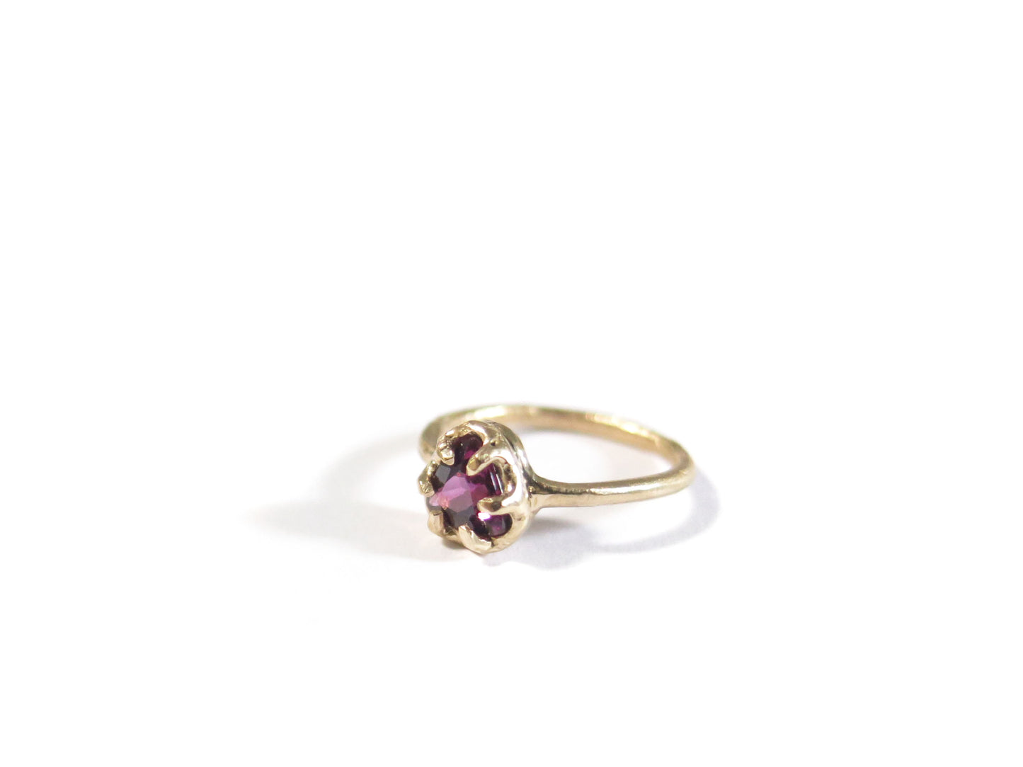 14K RHODOLITE GARNET RING