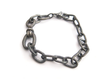 HITCH KNOT BRACELET