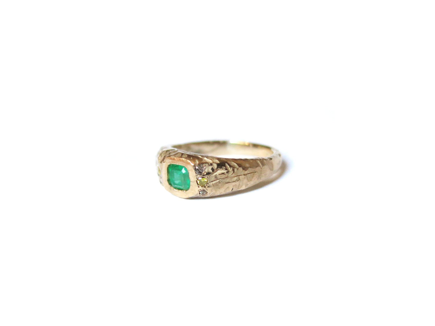 14K EMERALD & YELLOW DIAMONDS RING