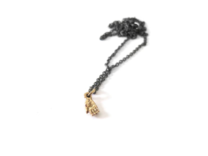 TALISMAN TINY HAND -14K GOLD