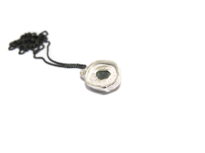 ROUGH SAPPHIRE PENDANT