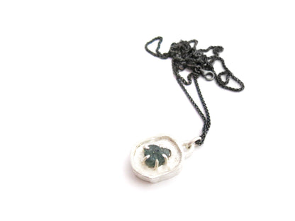 ROUGH SAPPHIRE PENDANT