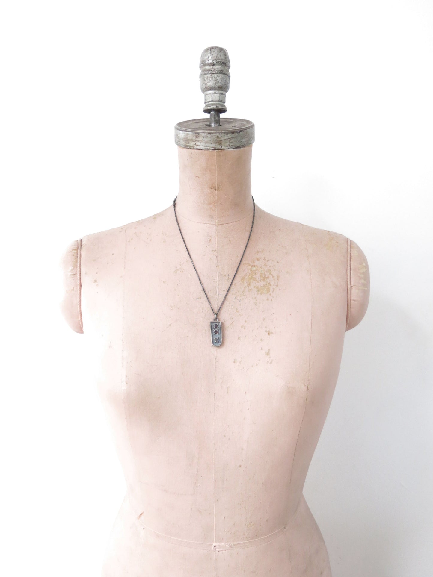 AMETHYST, YOGO SAPPHIRE & PINK SAPPHIRES PENDANT