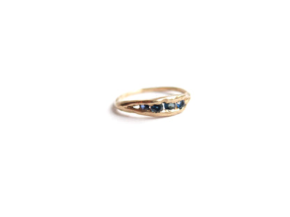 14K BLUE SAPPHIRES RING