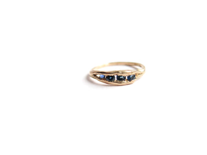 14K BLUE SAPPHIRES RING