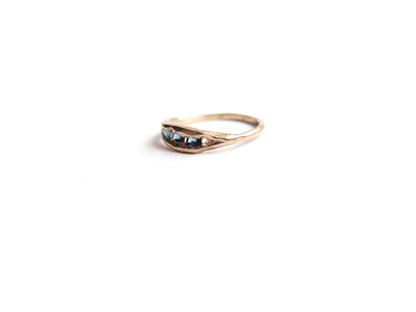 14K BLUE SAPPHIRES RING