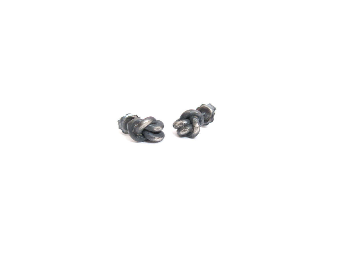 ROUND KNOT EARRINGS